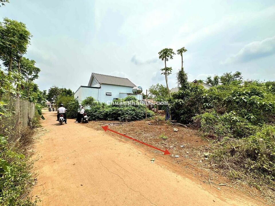 Đất hẻm Tỉnh lộ 8 gần khu Him Lam - 5.6 x 19m Đất hẻm Tỉnh lộ 8 gần khu Him Lam - 5.6 x 19m