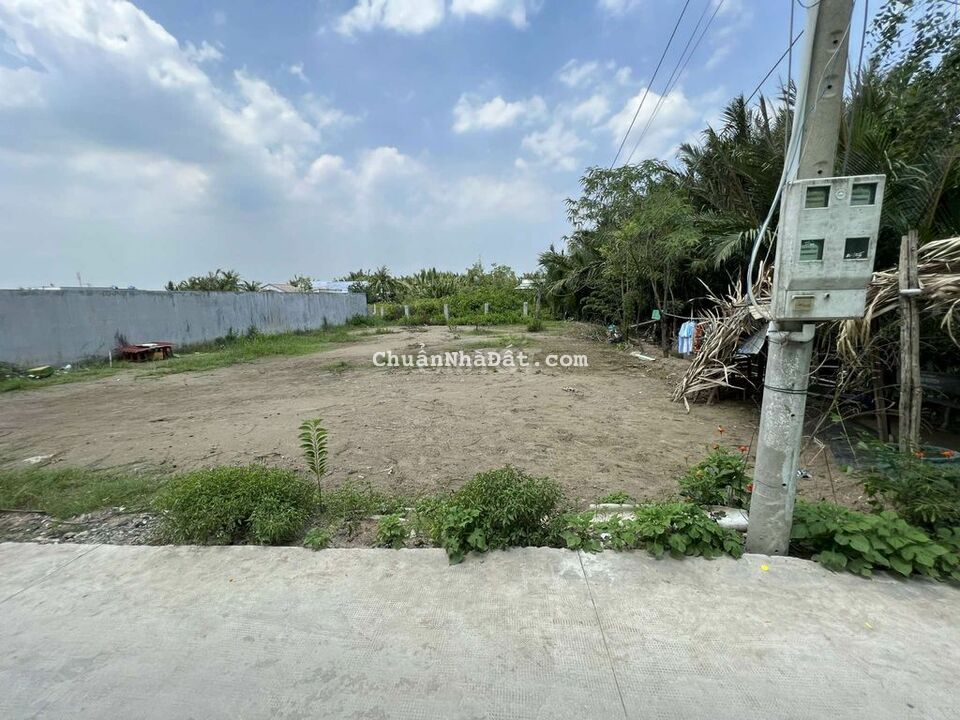 Gia chủ cần bán lô đất mặt tiền đường đan bà kiểu Gia chủ cần bán lô đất mặt tiền đường đan bà kiểu