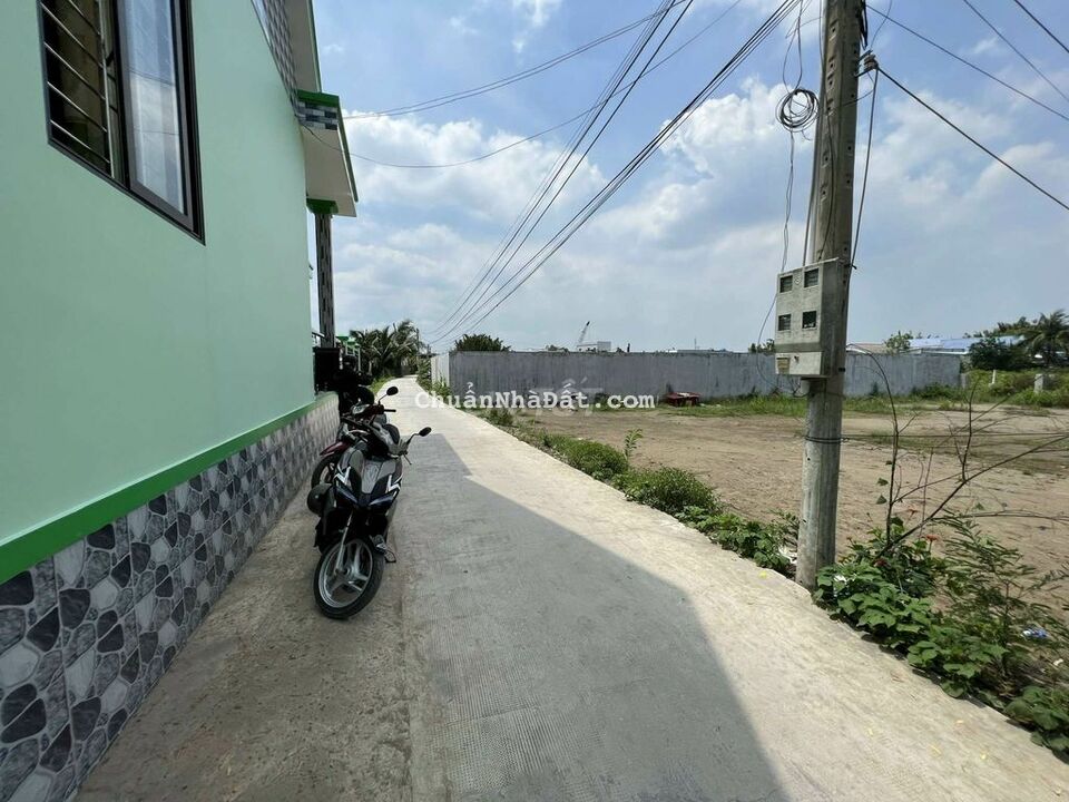 Gia chủ cần bán lô đất mặt tiền đường đan bà kiểu Gia chủ cần bán lô đất mặt tiền đường đan bà kiểu