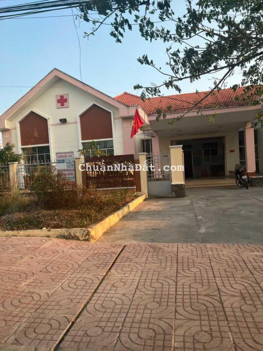 Cần bán gấp lô đất ở gần chợ Long Sơn Cần Đước cách trường tiểu , tiện kinh doanh buôn bán . Cần bán gấp lô đất ở gần chợ Long Sơn Cần Đước cách trường tiểu , tiện kinh doanh buôn bán .