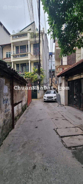 Thửa đất phố Lạc Long Quân gần phố - ô tô 172 m2 MT 10,5 m giá 33,5 tỷ