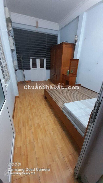 Đất Cầu Giấy - DT 180m2 - 20 phòng cho thuê - ngõ nông - sổ đẹp - giá 12.9 tỷ