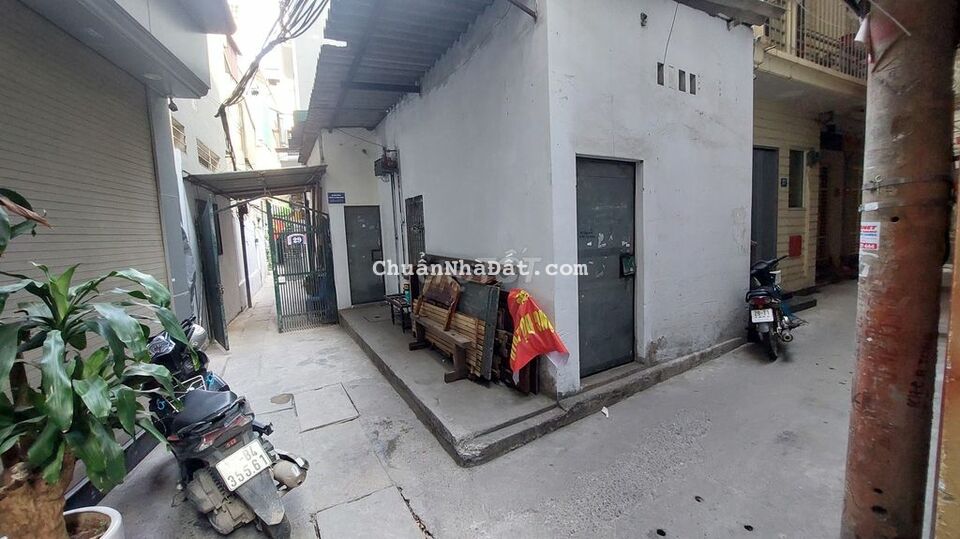 Siêu phẩm LÔ GÓC Cầu Giấy 40m2, MT 4,3m Giá 3TỶ9