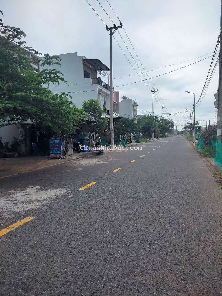 Chính chủ cần tiền ra lô đất lỗ giáng 24 sụp hầm