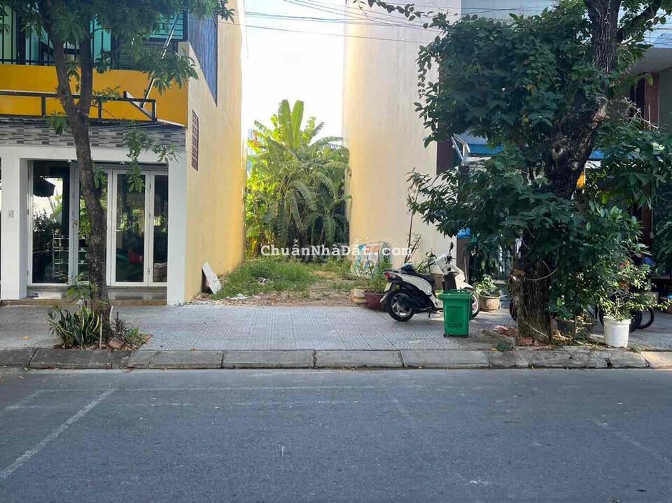 Bán lô đất Quách Thị Trang , ngay ngã 4 sát ngay SVĐ Hoà Xuân cực đẹp