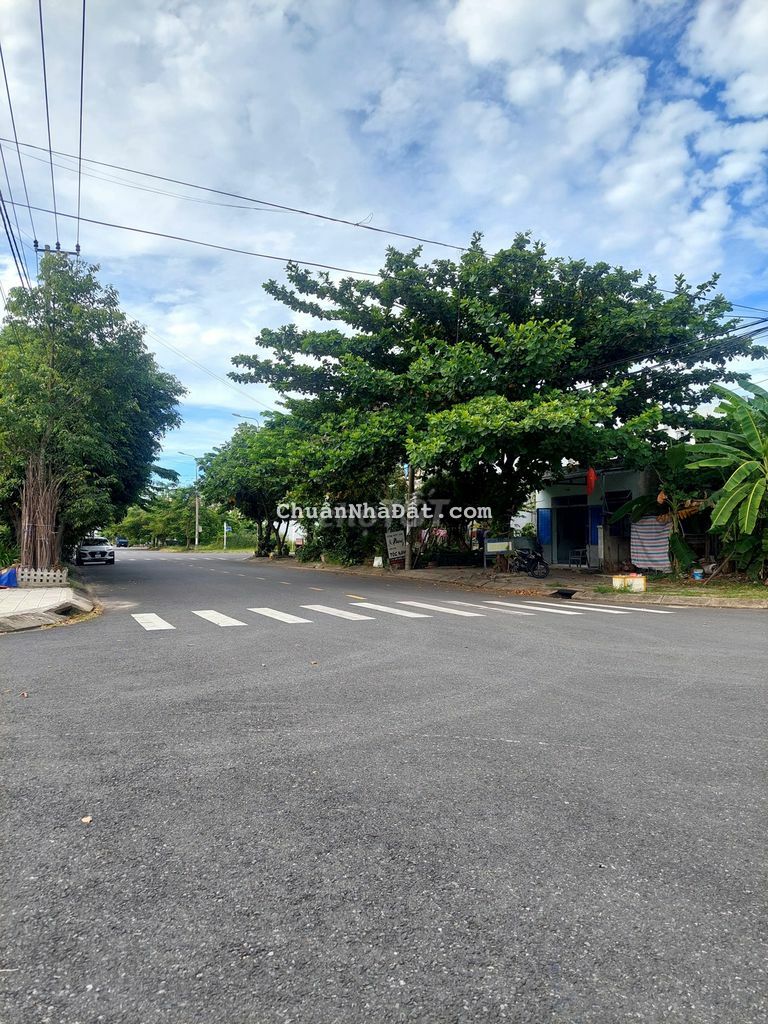 Bán gấp lô góc 2 MT đường 10,5m Đô Đốc Lộc, Hòa Xuân, Cẩm Lệ, Đà Nẵng