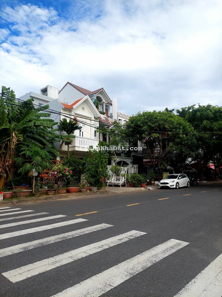 Bán gấp lô góc 2 MT đường 10,5m Đô Đốc Lộc, Hòa Xuân, Cẩm Lệ, Đà Nẵng