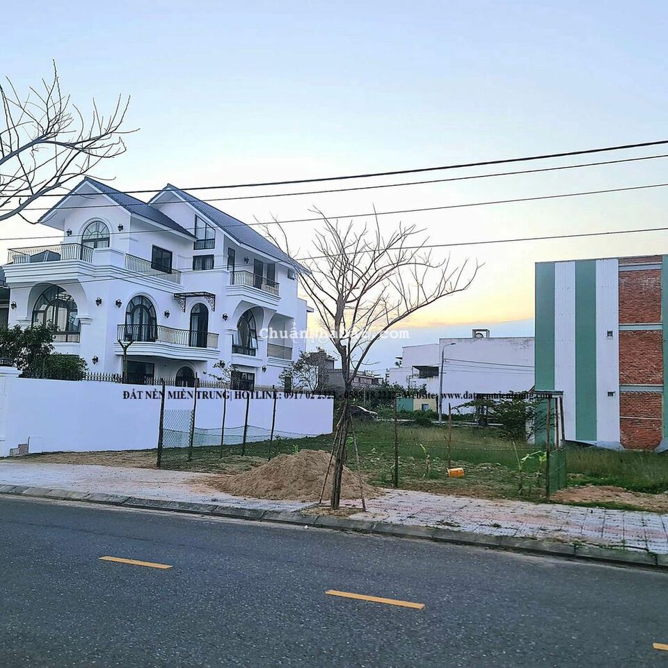 Đất biệt thự 300m2 đường nguyễn đình thi hướng đông nam