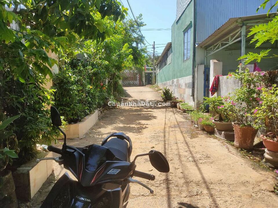 Đất kiệt ô tô khu tôn đản nối dài