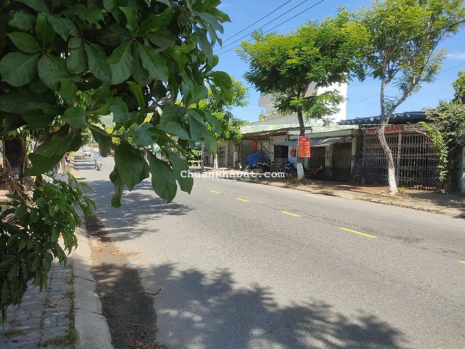 Đất kiệt Lê Trọng Tấn Sau Lưng nhà Mặt tiền