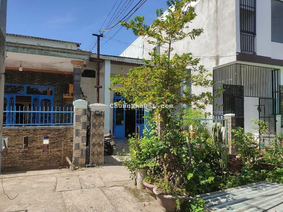 Đất kiệt Lê Trọng Tấn Sau Lưng nhà Mặt tiền