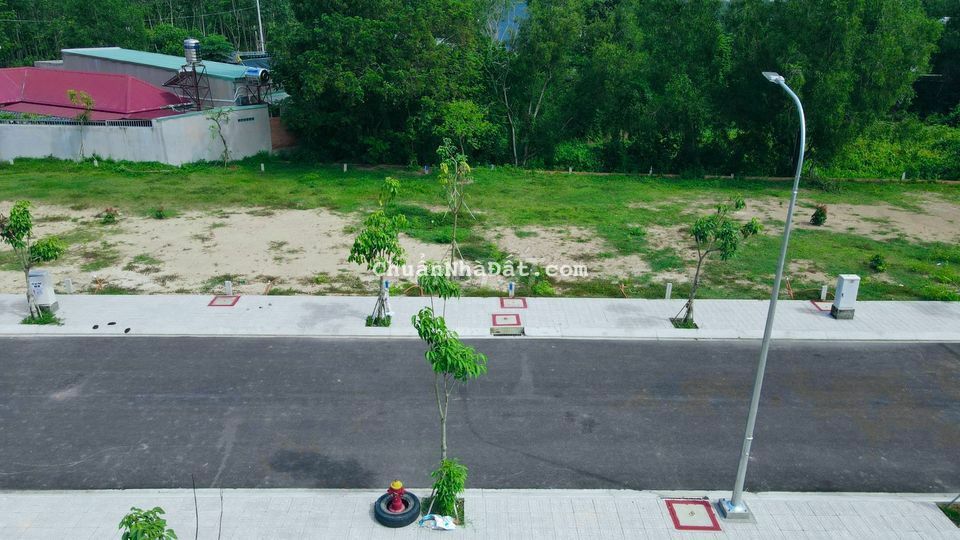 Chủ Ngộp Cần Bán Đất Đ. Ng Văn Khạ, Củ Chi. DT 95m2.SHR. Giá 1tỷ2 TL.