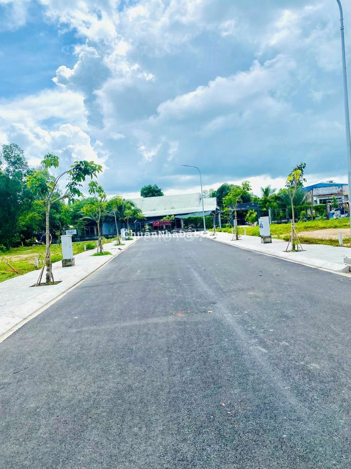 Chủ Ngộp Cần Bán Đất Đ. Ng Văn Khạ, Củ Chi. DT 95m2.SHR. Giá 1tỷ2 TL.