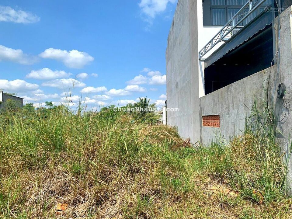 Lô đất cạnh nhà 110m2 Hương Lộ 2, Tân Phú Trung, Củ Chi giá 1 tỷ 350