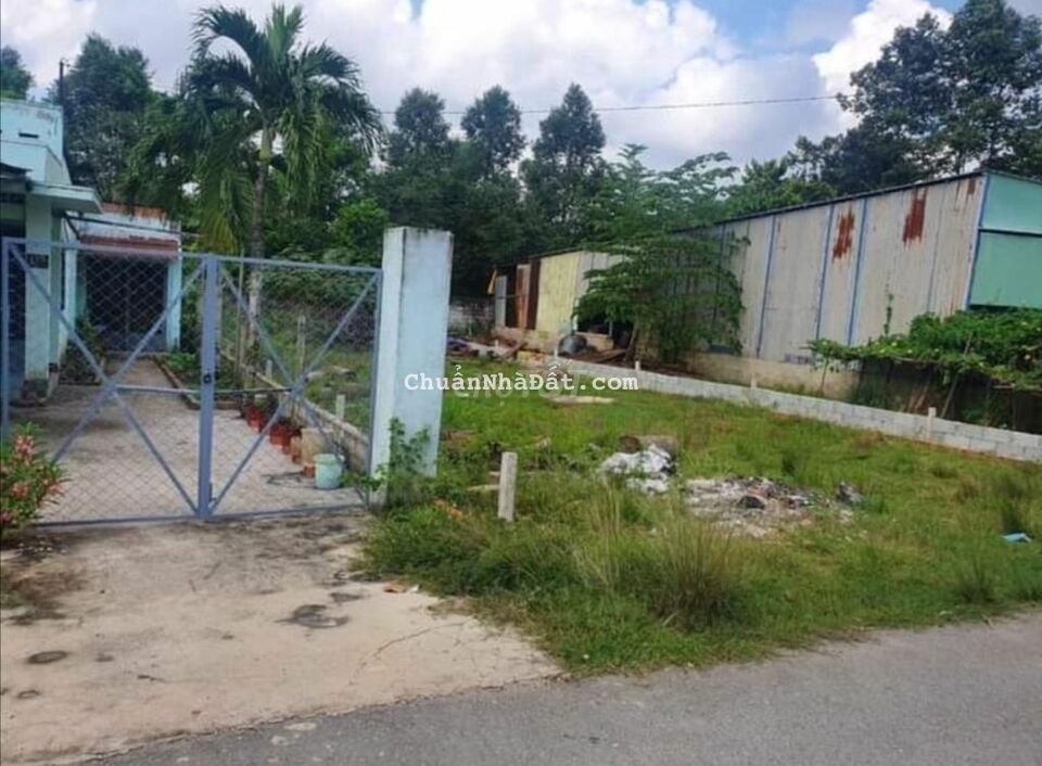 Cắt lỗ 40%bán gấp lô đất sau lưng bệnh viện Xuyên Á,DT:110m2 SHR,900tr