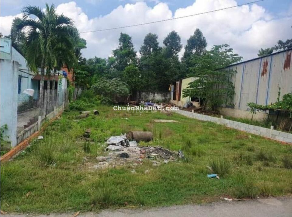 Cắt lỗ 40%bán gấp lô đất sau lưng bệnh viện Xuyên Á,DT:110m2 SHR,900tr