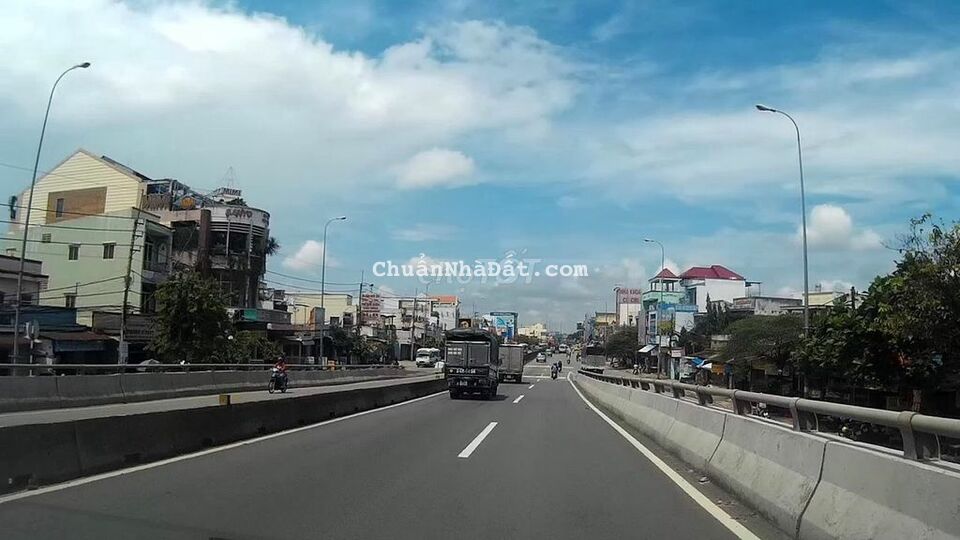 Cắt lỗ 900 triệu bán gấp lô đất T.T Củ Chi DT:110m2 SHR Giá :990 triệu