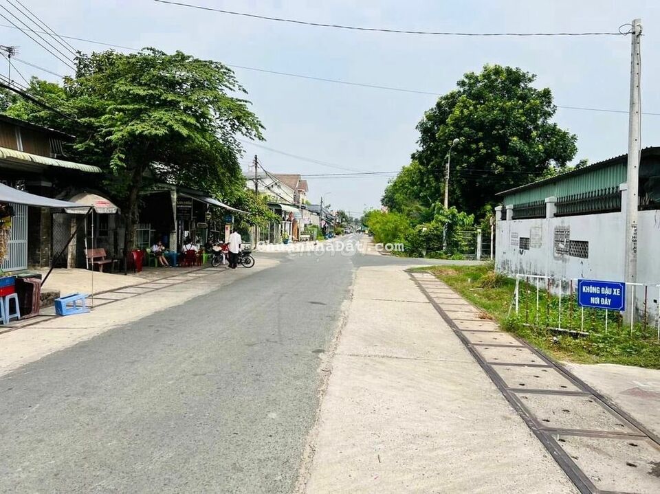 Hạ Giá Bán lô đất 150m2 ngay chợ Việt Kiều Tân Thông Hội, Giá Chỉ 1tỷ6