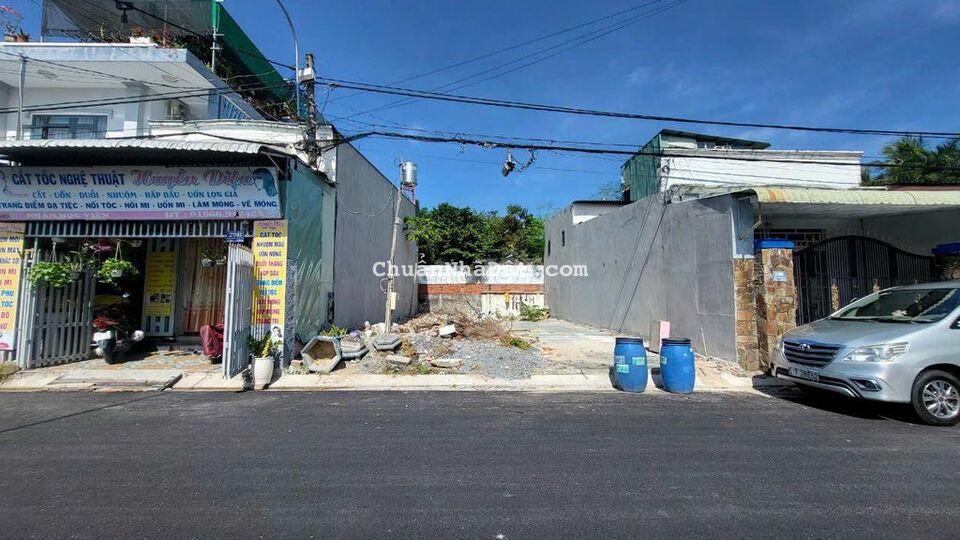 ngộp Lô mặt tiền 150m2 thổ cư Tỉnh Lộ 8 Thị Trấn Củ Chi, 1.5 tỷ sổ sẵn