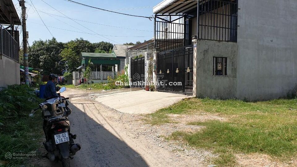 Đất thổ cư DT: 176m2 gần trường THCS Tân Phú Trung