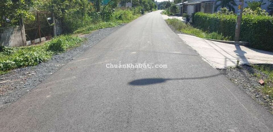 BÁN ĐẤT 2 MẶT TIỀN TẶNG NHÀ XƯỞNG 9,5 X 26. CÓ 100M2 THỔ CƯ BÁN ĐẤT 2 MẶT TIỀN TẶNG NHÀ XƯỞNG 9,5 X 26. CÓ 100M2 THỔ CƯ