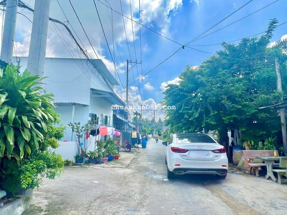Bán đất SHR 85m2 Giá 560tr MT Trần Văn Chẩm ngay trường Tân Thông Hội