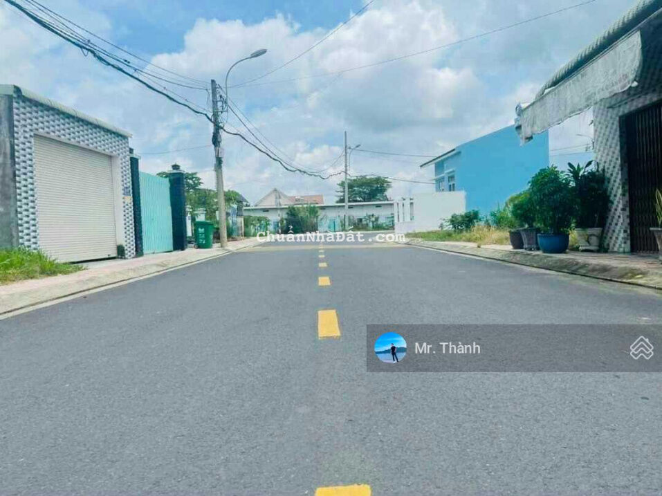 Bán lô đất thổ cư đang ngộp, thị trấn Củ Chi, MT đường nhựa, khu dân cư đông đúc giá 1,54 tỷ Bán lô đất thổ cư đang ngộp, thị trấn Củ Chi, MT đường nhựa, khu dân cư đông đúc giá 1,54 tỷ