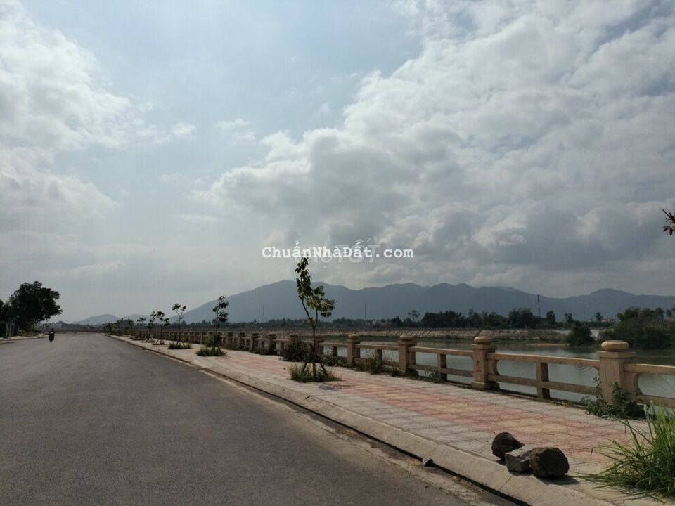 💥Bán đất tặng (nhà cấp 4) đường Văn Miếu- TT Diên Khánh 💸 1tỷ 9