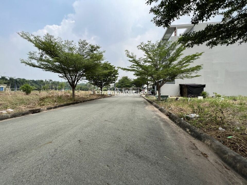 QUÁ RẺ 3,6 tỷ TL đất 100m gần Công viên khu đô thị Bình Nguyên QUÁ RẺ 3,6 tỷ TL đất 100m gần Công viên khu đô thị Bình Nguyên