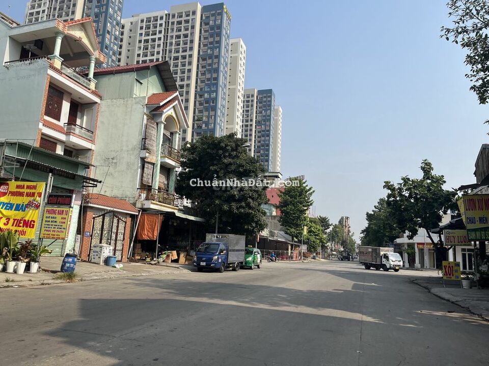 Gia Đình Cần Bán Gấp Lô Đất 100m2 Đường D3 Vincom 550 Dĩ An Gia Đình Cần Bán Gấp Lô Đất 100m2 Đường D3 Vincom 550 Dĩ An