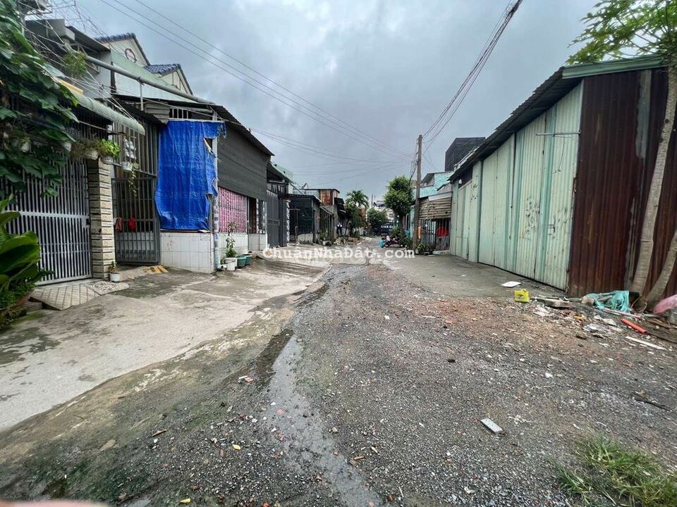 Đất gần đường Nguyễn Thị Tươi, khu di tích Hố Lang