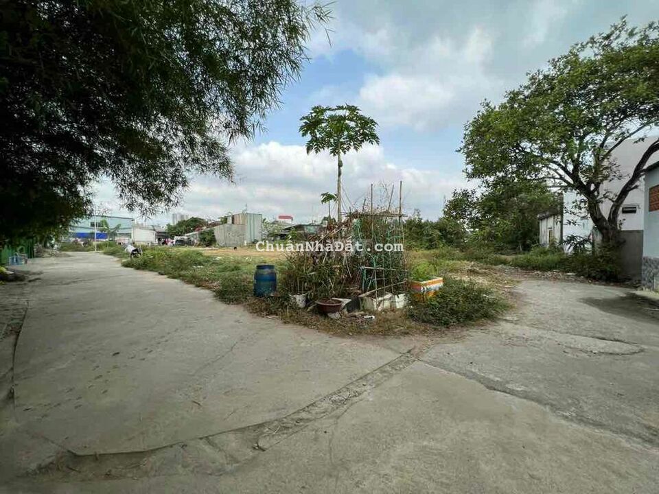 Đất rộng gần chợ Bình An Tp Dĩ An -406m2