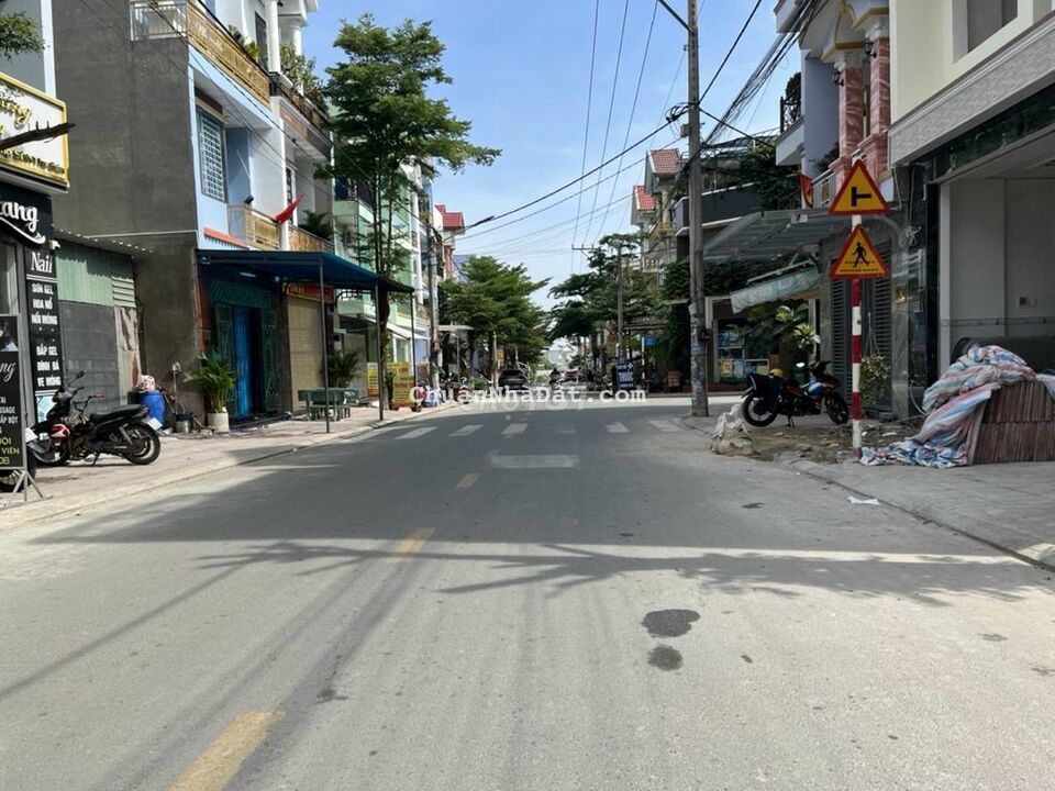 Bán Gấp Lô Đất Đường D9 Khu Lê Phong Tân Bình