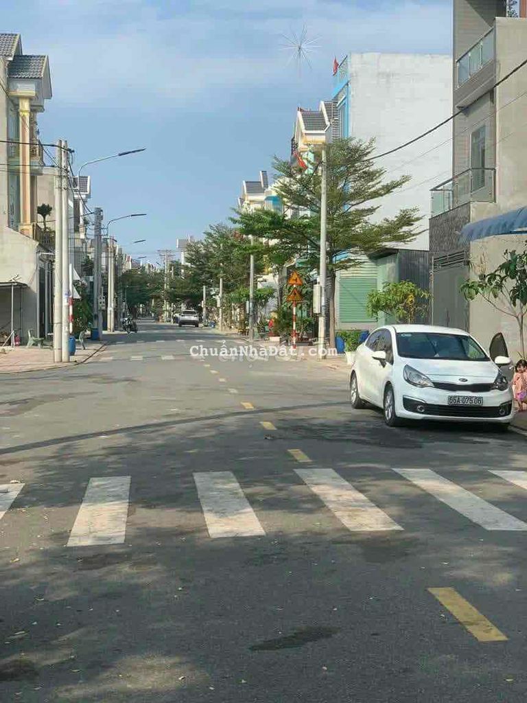 CẦN BÁN GẤP LÔ ĐẤT P TÂN BÌNH TP DĨ AN BD GIÁ NGỘP