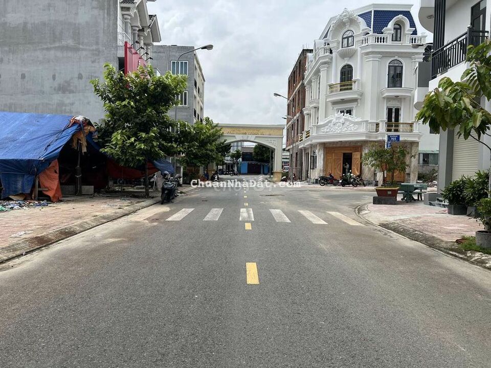 Đất trục chính D1 Phú Hồng Thịnh 6 Rẻ giảm 200tr bán gấp Đất trục chính D1 Phú Hồng Thịnh 6 Rẻ giảm 200tr bán gấp