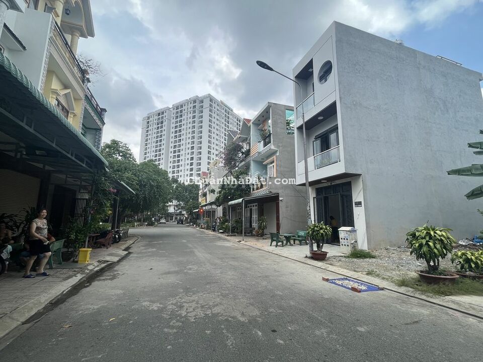 Lô Đất Khu Toa Xe Đường Nhựa Vỉa Hè Thông Thoáng