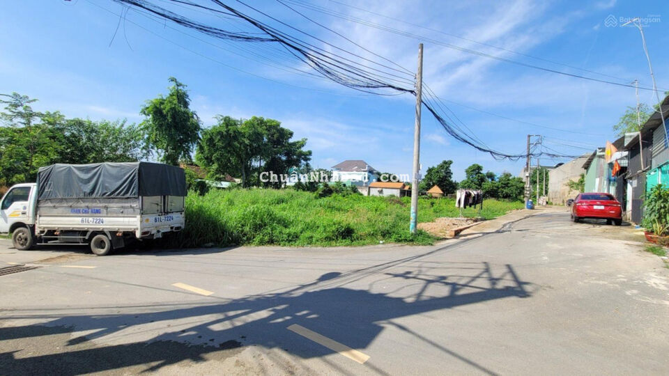 Bán 2 lô đất giá chỉ 1tỷ740/lô gần đường Nguyễn Thị Tươi P. Tân Bình Dĩ An Bán 2 lô đất giá chỉ 1tỷ740/lô gần đường Nguyễn Thị Tươi P. Tân Bình Dĩ An