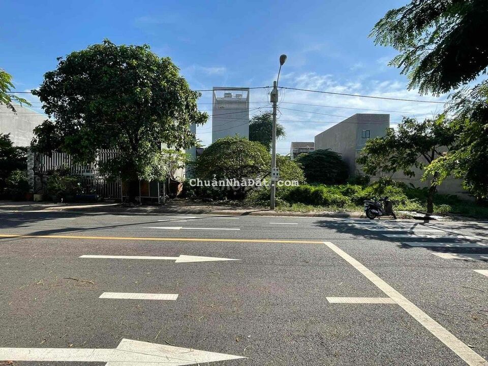 lô góc đẹp 88m thổ full đường nhựa 10m vĩa hè cây xanh 🌹🌹🌹🌹🌹