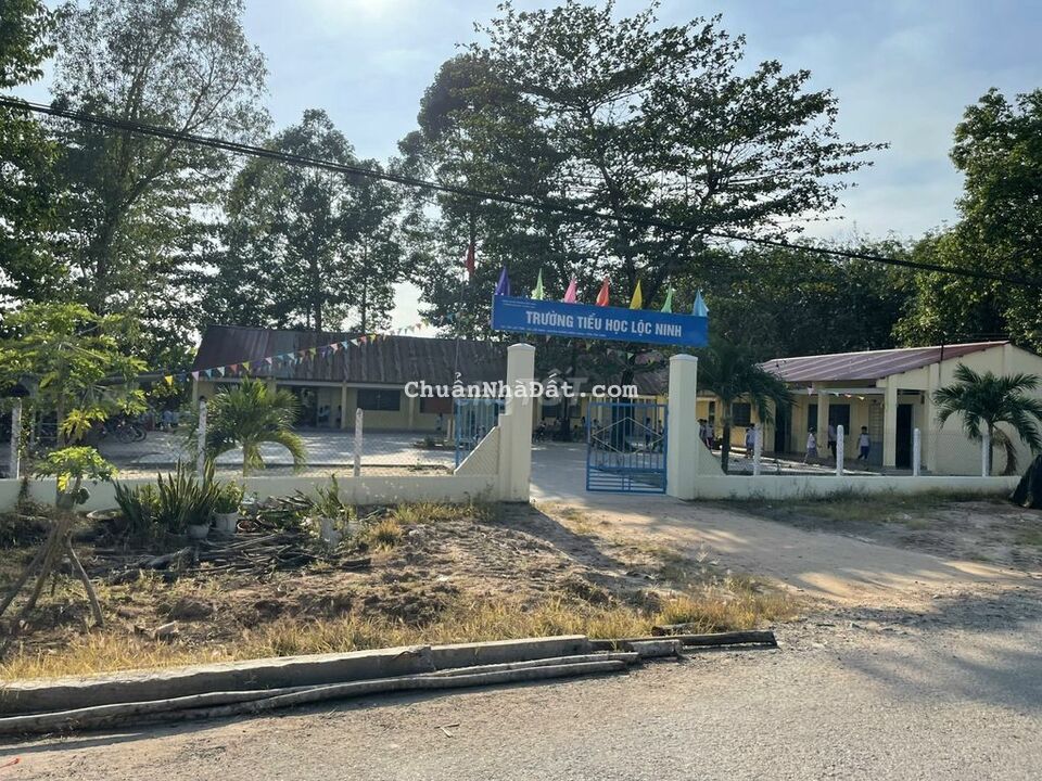 Đất Full Thổ đường oto chỉ 390tr Cách nhựa 100m,Lộc Ninh DMC Đất Full Thổ đường oto chỉ 390tr Cách nhựa 100m,Lộc Ninh DMC