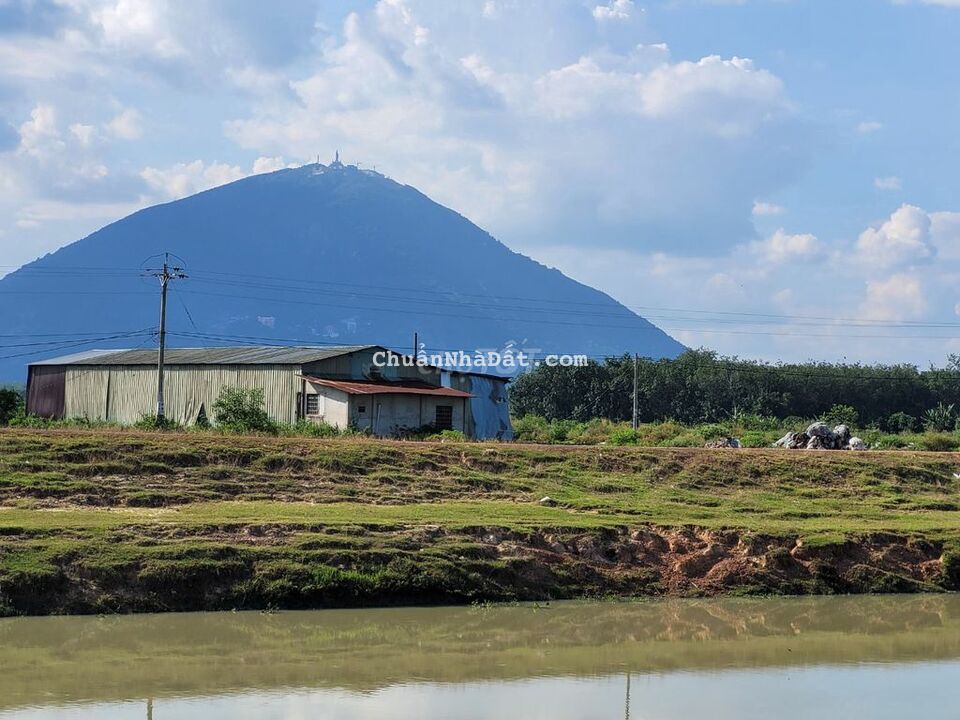 5x30.full TC 150m2.mặt tiền kênh.view Núi Bà.540tr