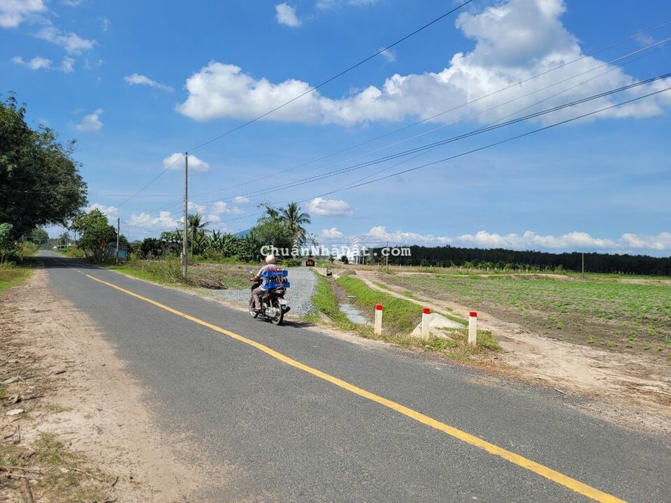 5x36 full thổ cư. Cách nhựa 40m. Xe hơi tận đất. Chủ ngộp bán lỗ 450tr 5x36 full thổ cư. Cách nhựa 40m. Xe hơi tận đất. Chủ ngộp bán lỗ 450tr