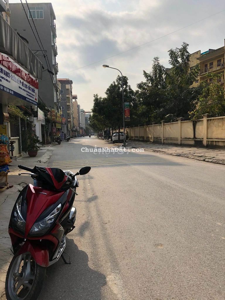 Đất Trâu Quỳ-Gia Lâm! Mặt phố kinh doanh