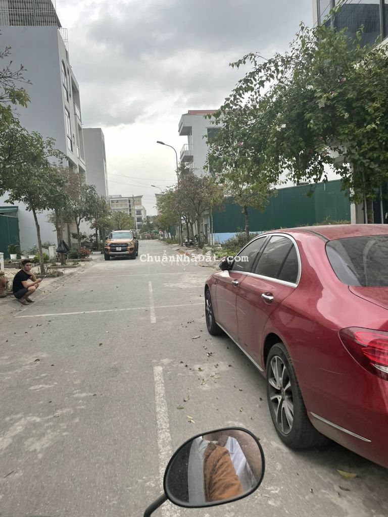 Bán gấp 60m2 đất Tái Định Cư Trâu Quỳ giá 5.76 tỷ Bán gấp 60m2 đất Tái Định Cư Trâu Quỳ giá 5.76 tỷ