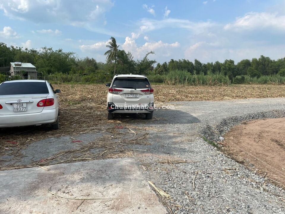 1130m2 chỉ 900 triệu. Sổ hồng riêng. Gần KCN