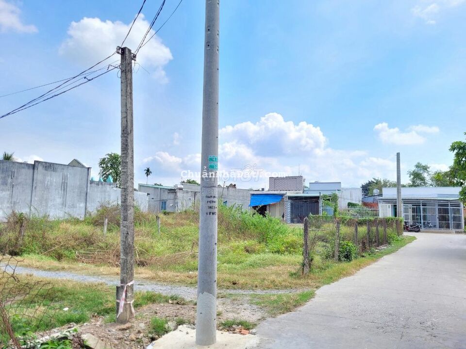 5x27. thổ 2 mặt tiền. Trung tâm thị trấn. 1,55 tỷ 5x27. thổ 2 mặt tiền. Trung tâm thị trấn. 1,55 tỷ