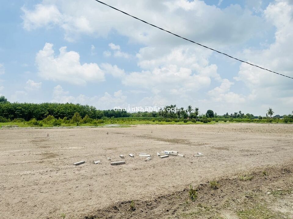 Lựa chọn đúng quan trọng hơn nổ lực. 6x24 Full thổ, Sổ hồng. 360tr Lựa chọn đúng quan trọng hơn nổ lực. 6x24 Full thổ, Sổ hồng. 360tr