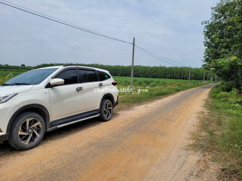 Hơn 150m2 đất thổ cư, đường nhựa, gần khu quân đội và ủy ban. 499tr