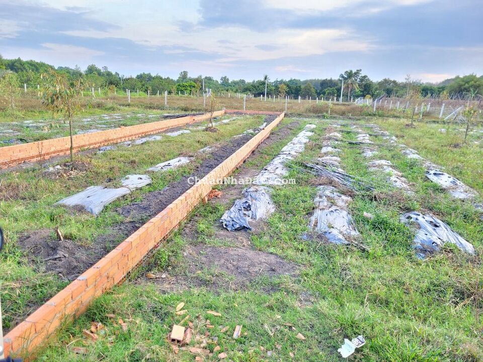 5x31. thổ cư 158m2. Đường bê tông. Gần KCN. 570tr