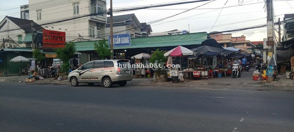 5x31 Full thổ. Mặt tiền nhựa, Trung tâm xã Cẩm Giang. Giá 519 triệu