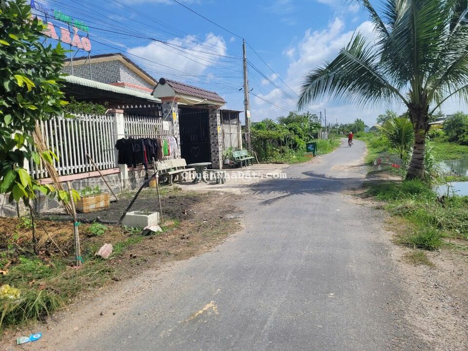 Đất đẹp Phước Đông 5x35 Full thổ cư. Giá 650 triệu Đất đẹp Phước Đông 5x35 Full thổ cư. Giá 650 triệu